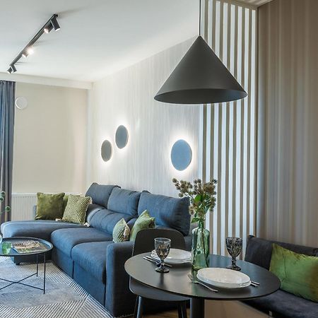 Emihouse Krakovska Apartments เชชูฟ ภายนอก รูปภาพ