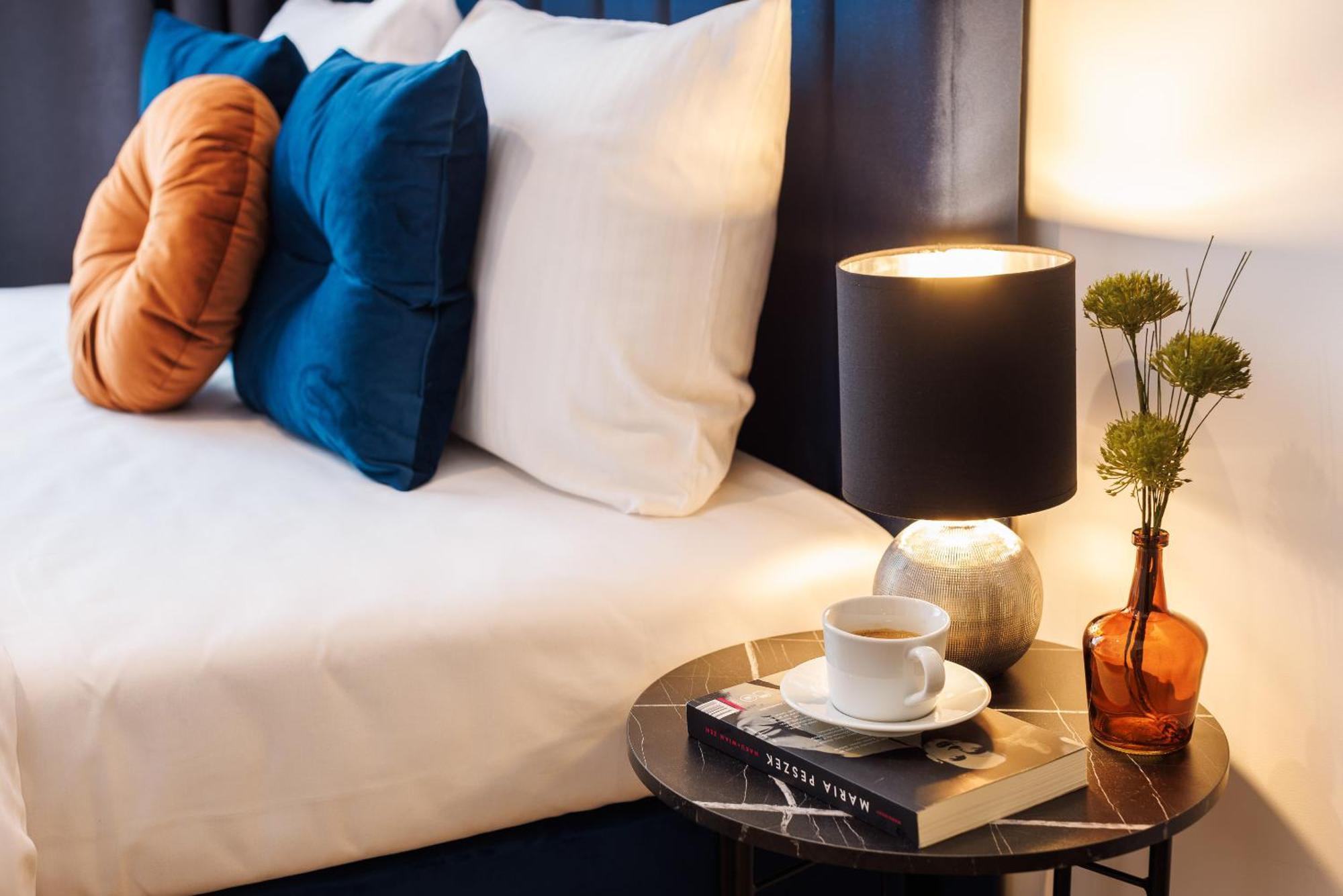 Emihouse Krakovska Apartments เชชูฟ ภายนอก รูปภาพ