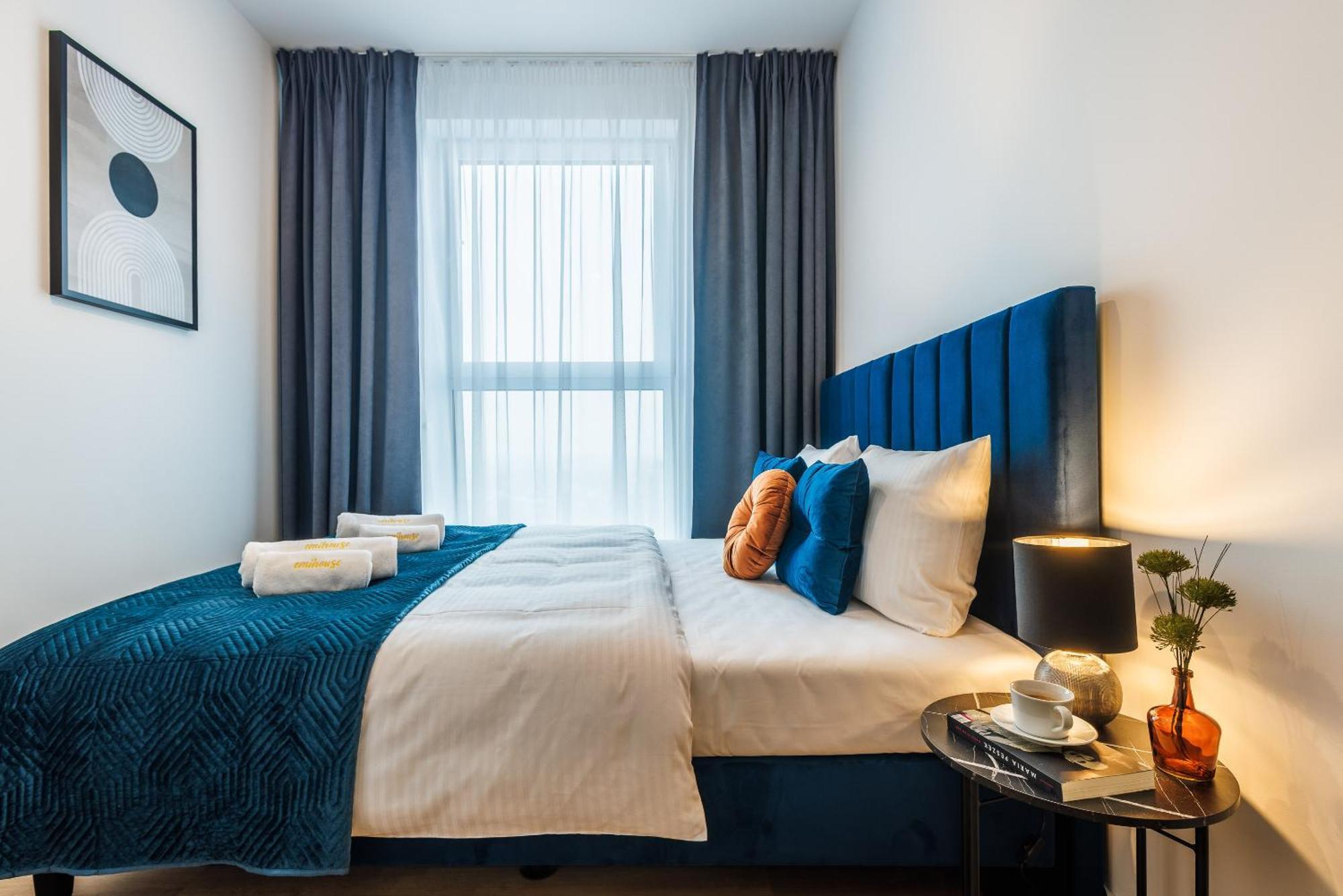 Emihouse Krakovska Apartments เชชูฟ ภายนอก รูปภาพ