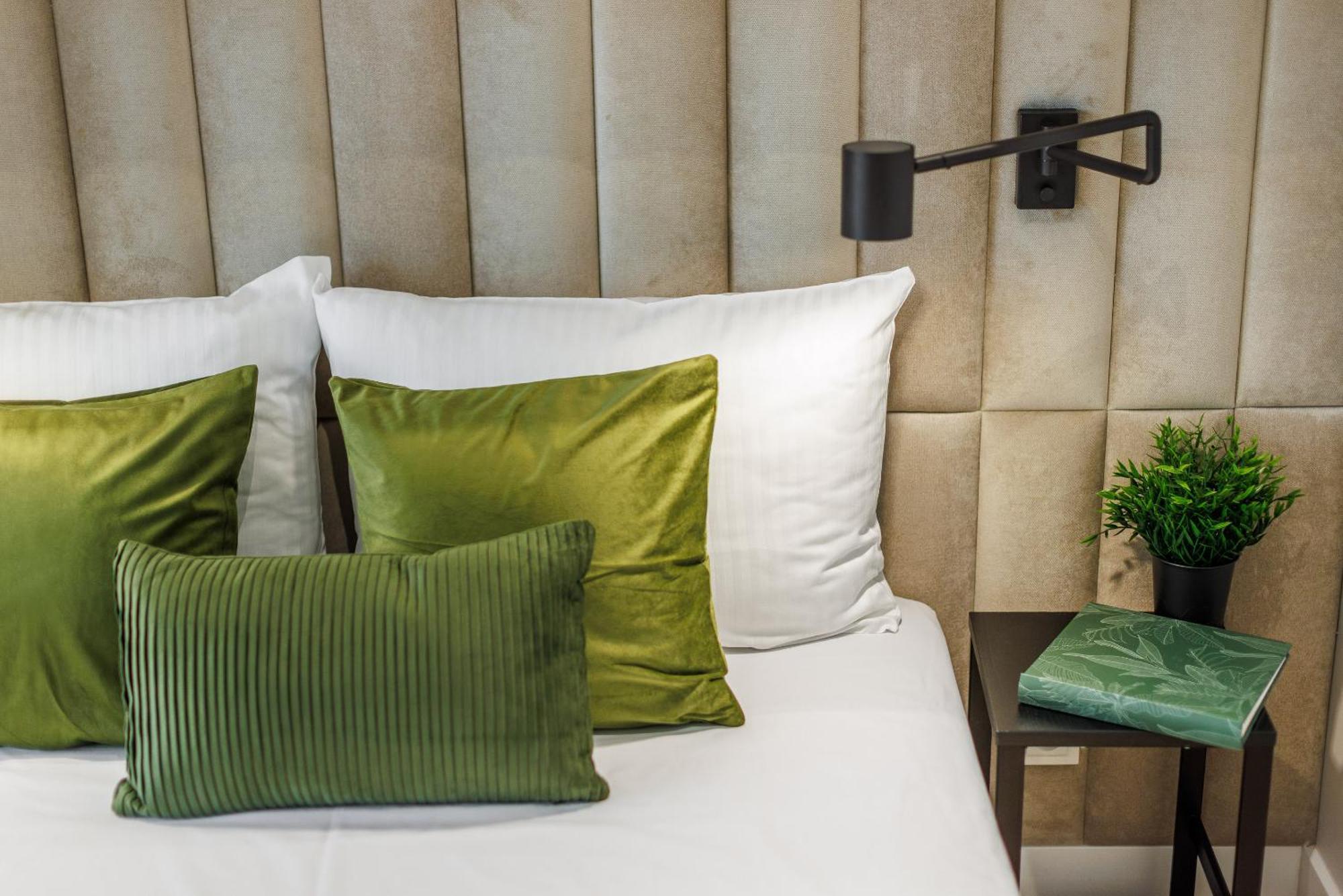 Emihouse Krakovska Apartments เชชูฟ ภายนอก รูปภาพ
