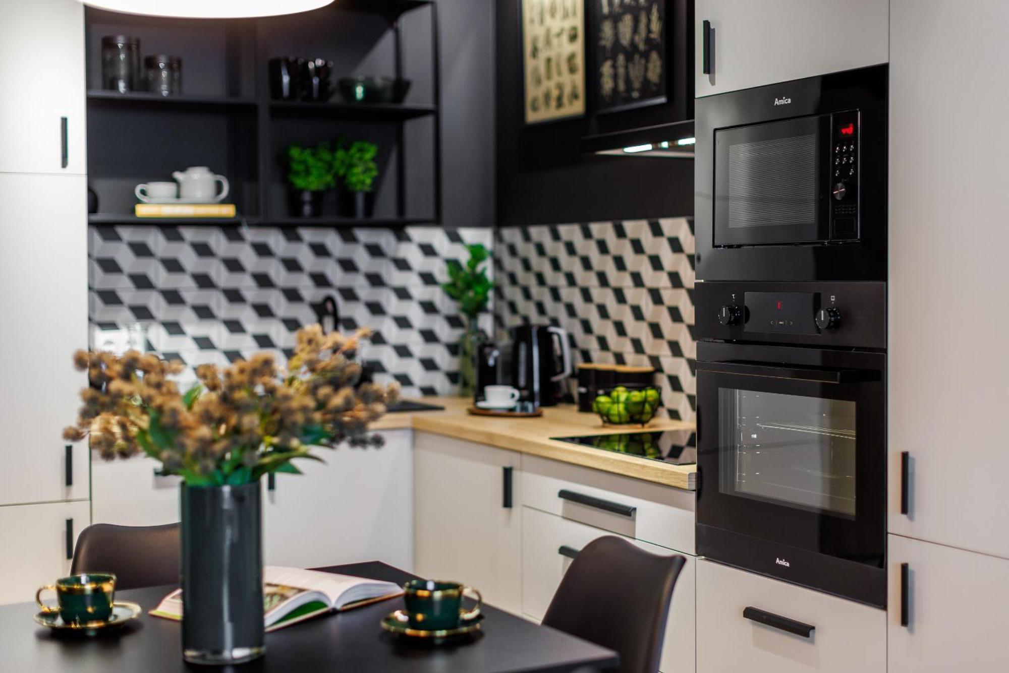 Emihouse Krakovska Apartments เชชูฟ ภายนอก รูปภาพ